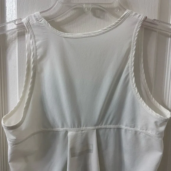 Lija XS Performance Tank Top - Picture 4 of 14